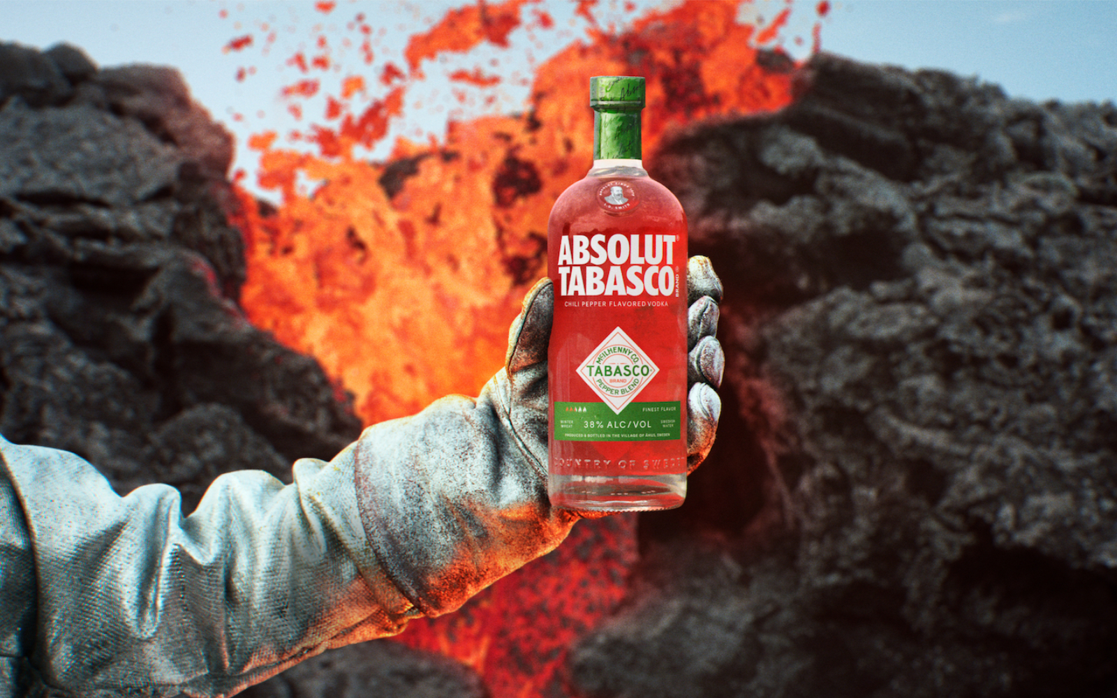 Absolut Tabasco visualiserar hetta genom optisk illusion